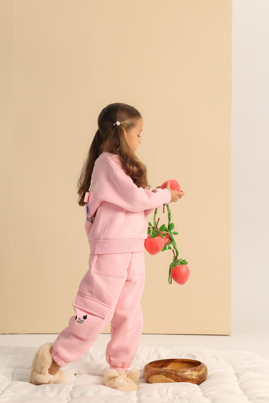 Girls’ Pink Kuromi Sweatshirt & Cargo Joggers Set – Cartoon Graphic Two-Piece Tracksuit