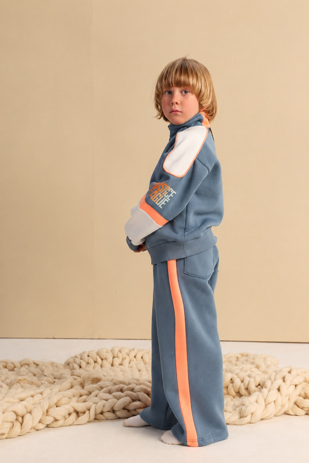 Boys Justice League Tracksuit Set – Quarter-Zip Sweatshirt and Wide-Leg Pants with Contrast Stripes