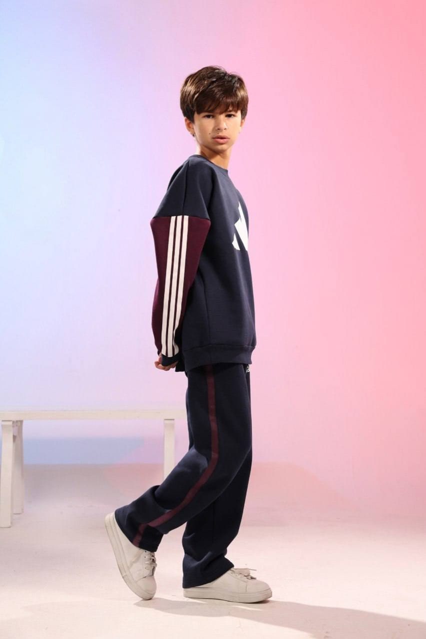 Boys’ Color Block Sweatshirt & Navy Joggers Set – Oversized Graphic Tracksuit