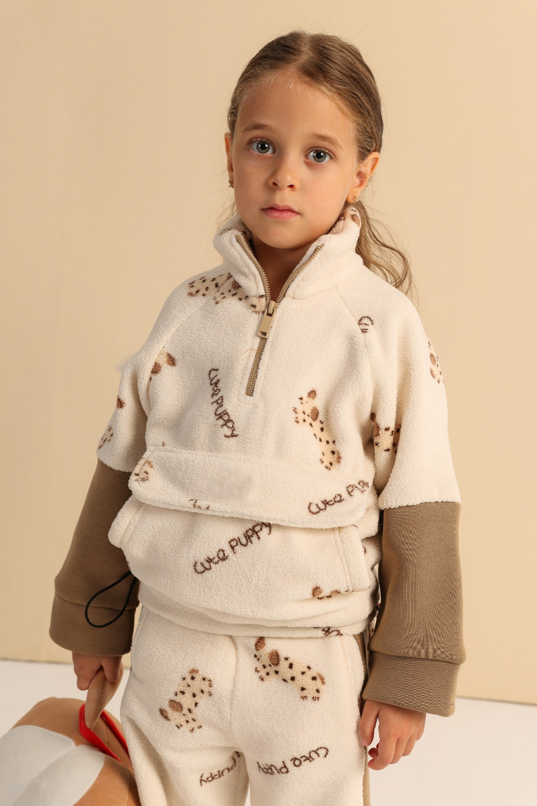 Girls’ Teddy Fleece Tracksuit Set – Cream & Brown Printed Half-Zip Sweatshirt with Matching Jogger Pants