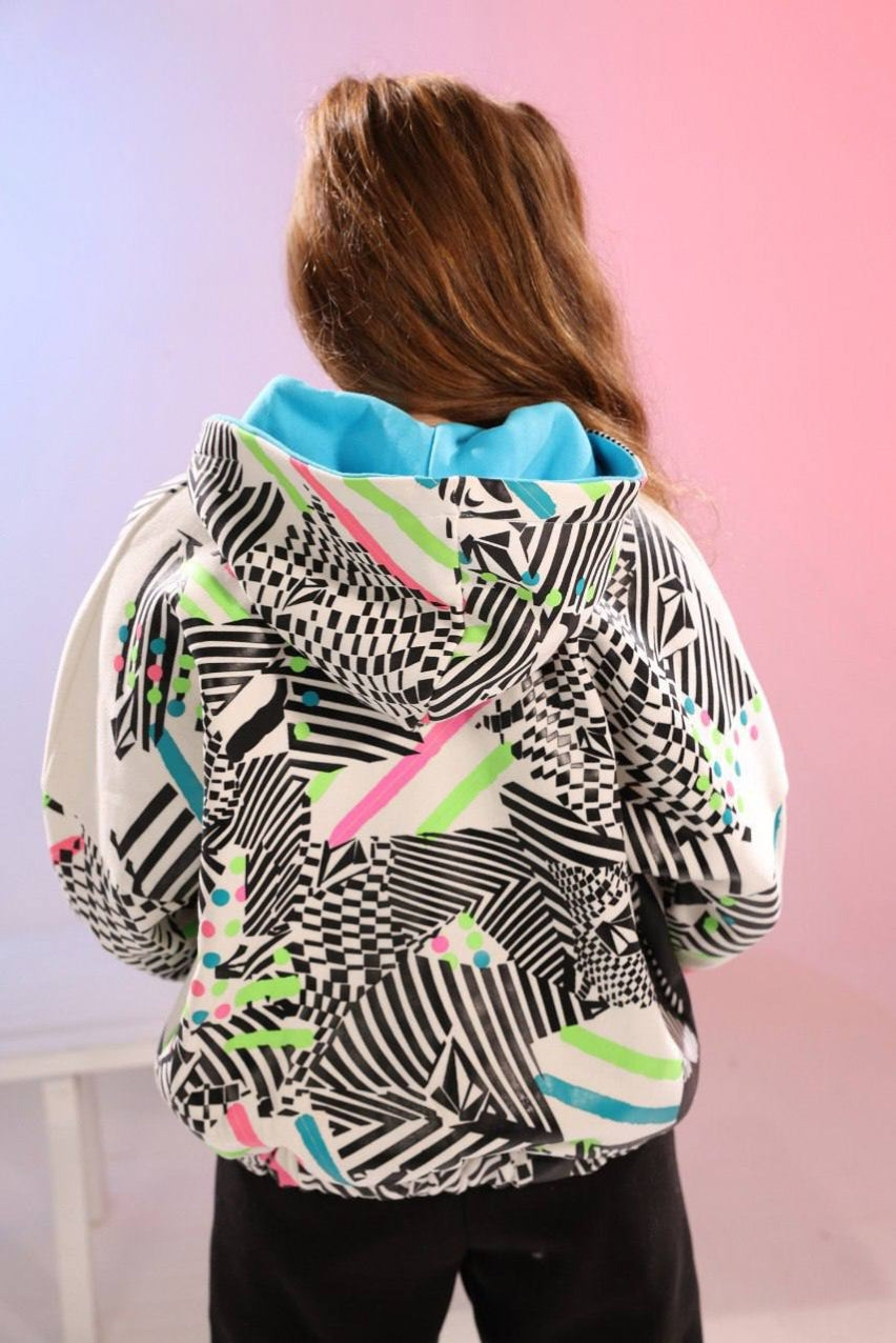 Girls’ Printed Zip-Up Jacket & Black Jogger Pants Set – Sporty Casual Outfit