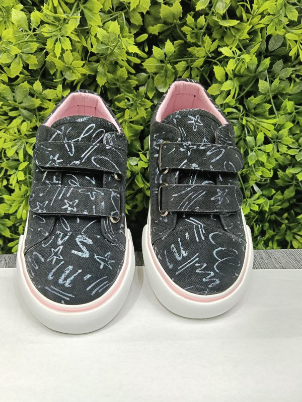 Black shose