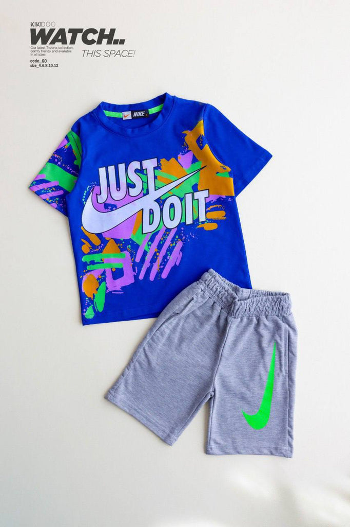 Paint Pop Tee & Solid Knit Shorts Se