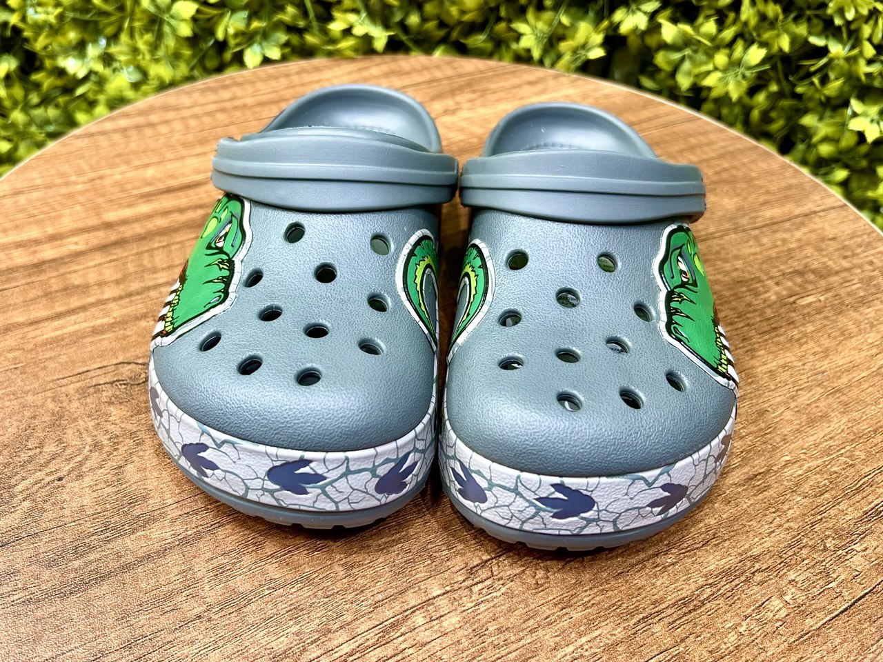 crocs T-Rex