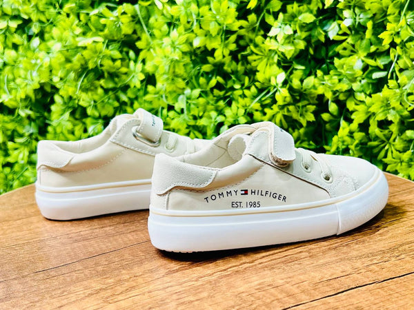 tommy hilfiger bige shoes