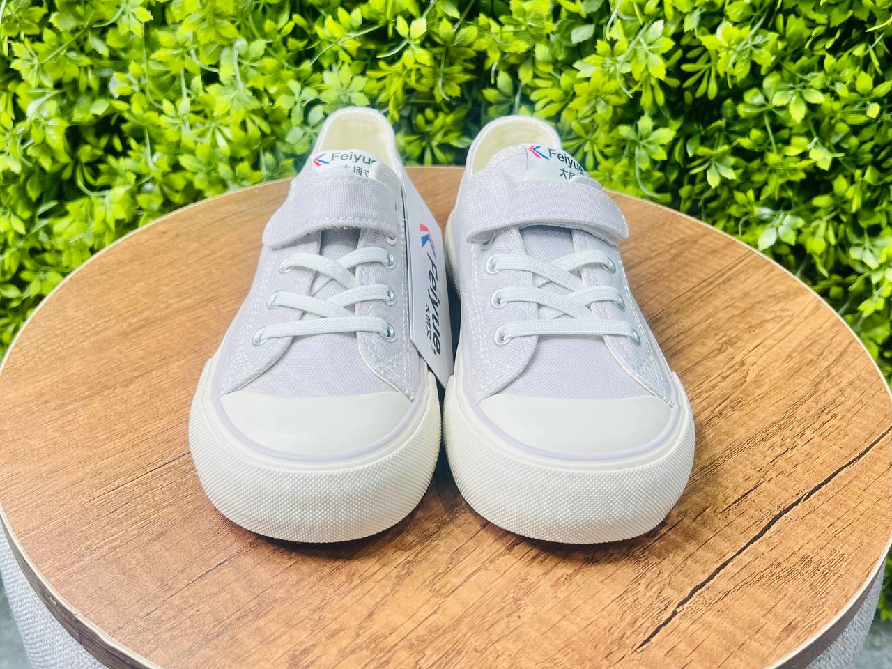 Converse pink
